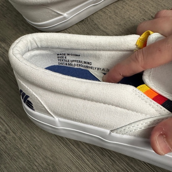 Aldi Gear Slip On Canvas Shoes. Brand new size 8 - Picture 4 of 5